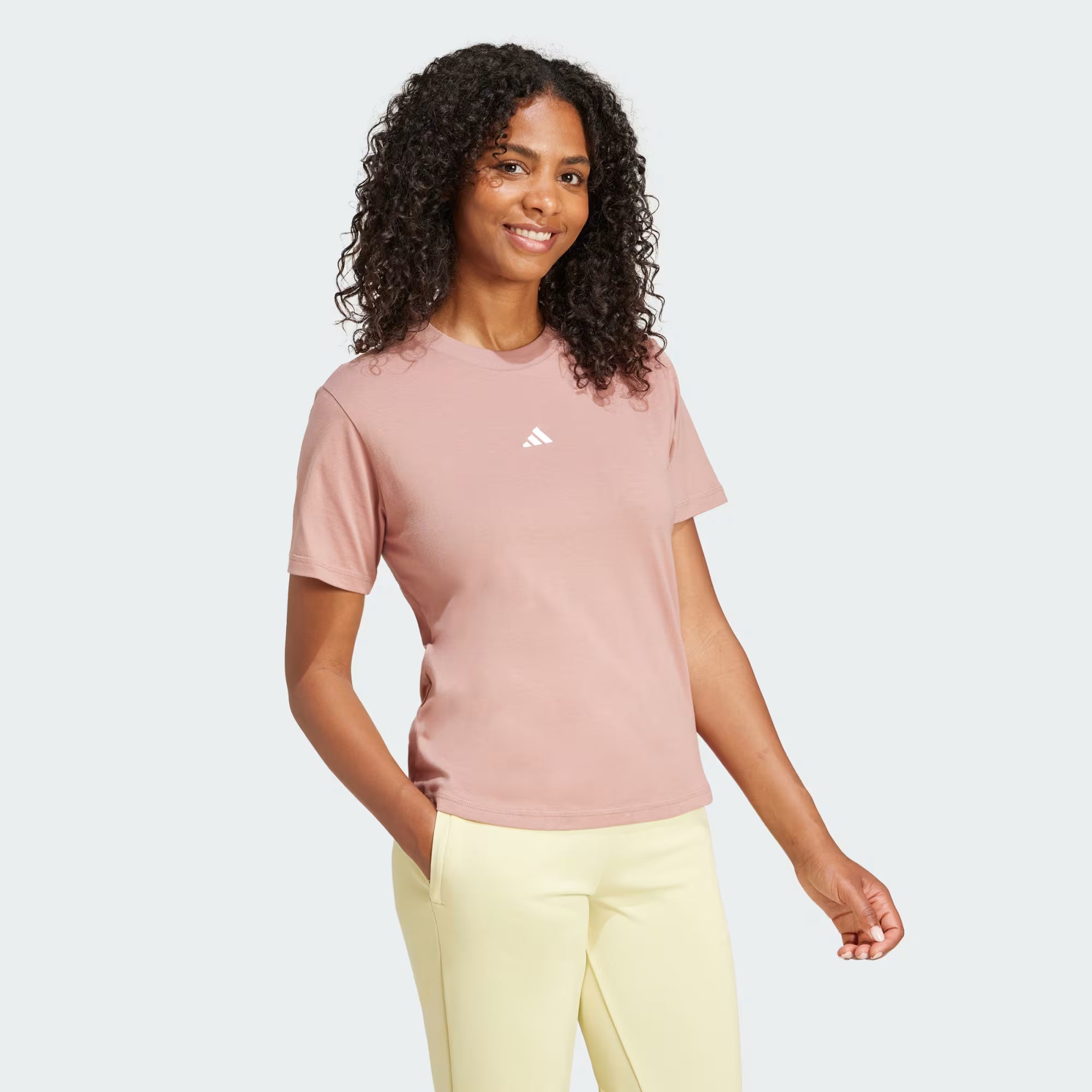 CAMISETA ESSENTIALS LOGO PEQUEÑO ALGODÓN
